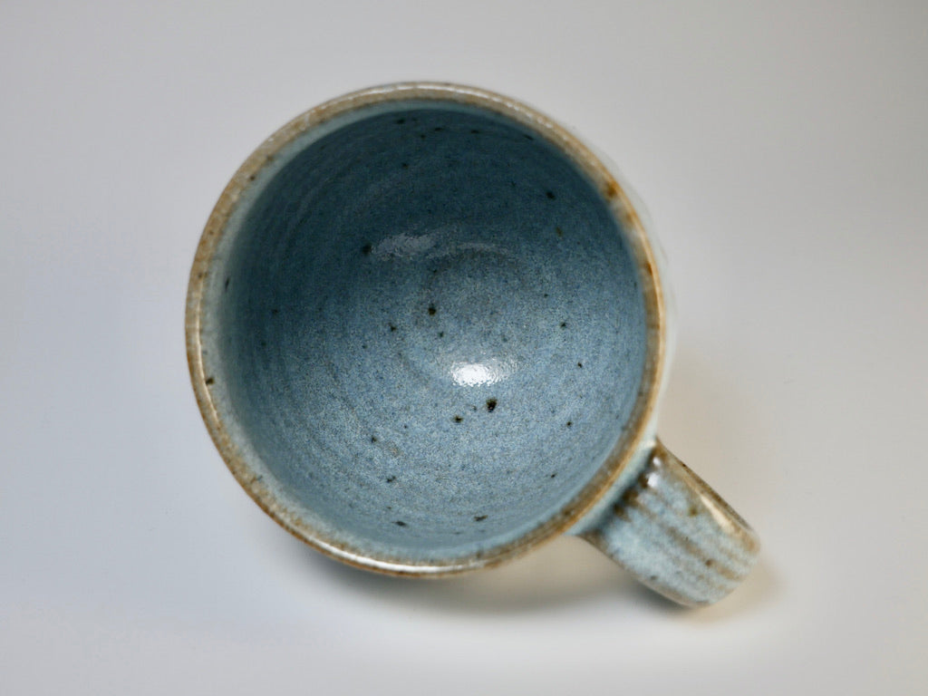 Shinogi strip mug with straw ash glaze