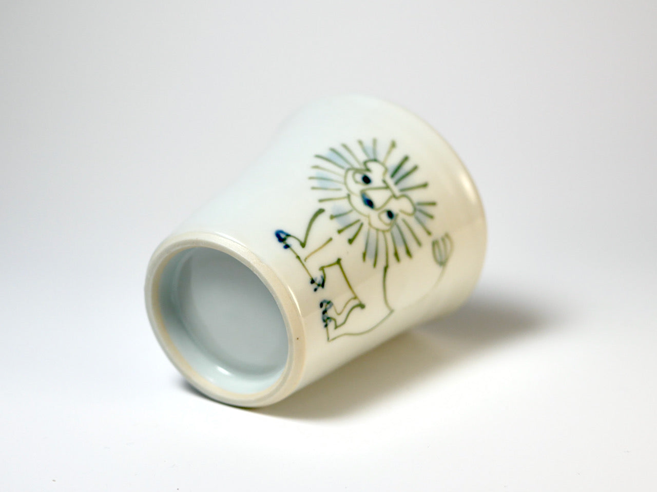 Lion cup