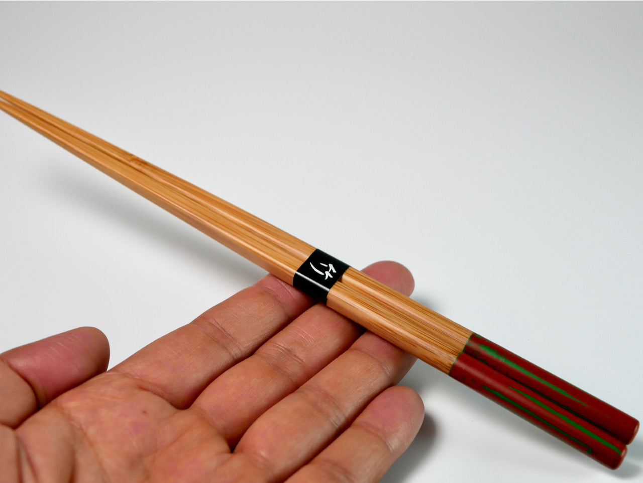 Sharpened bamboo chopsticks